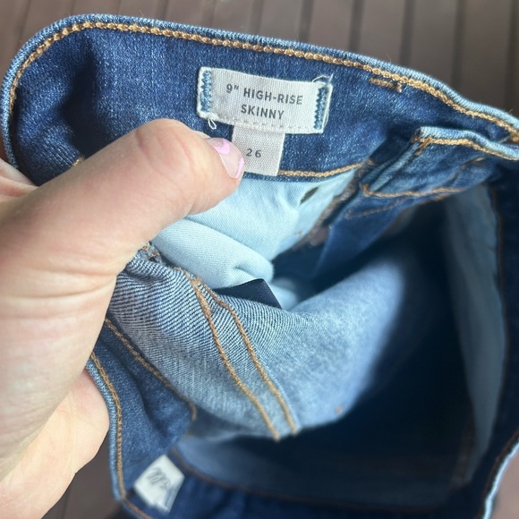 Madewell 9" High-Rise Skinny Jeans Distressed-Hem Edition Size 26 - Picture 3 of 4